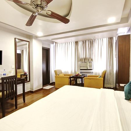 Hotel Bb Palace Дели Экстерьер фото