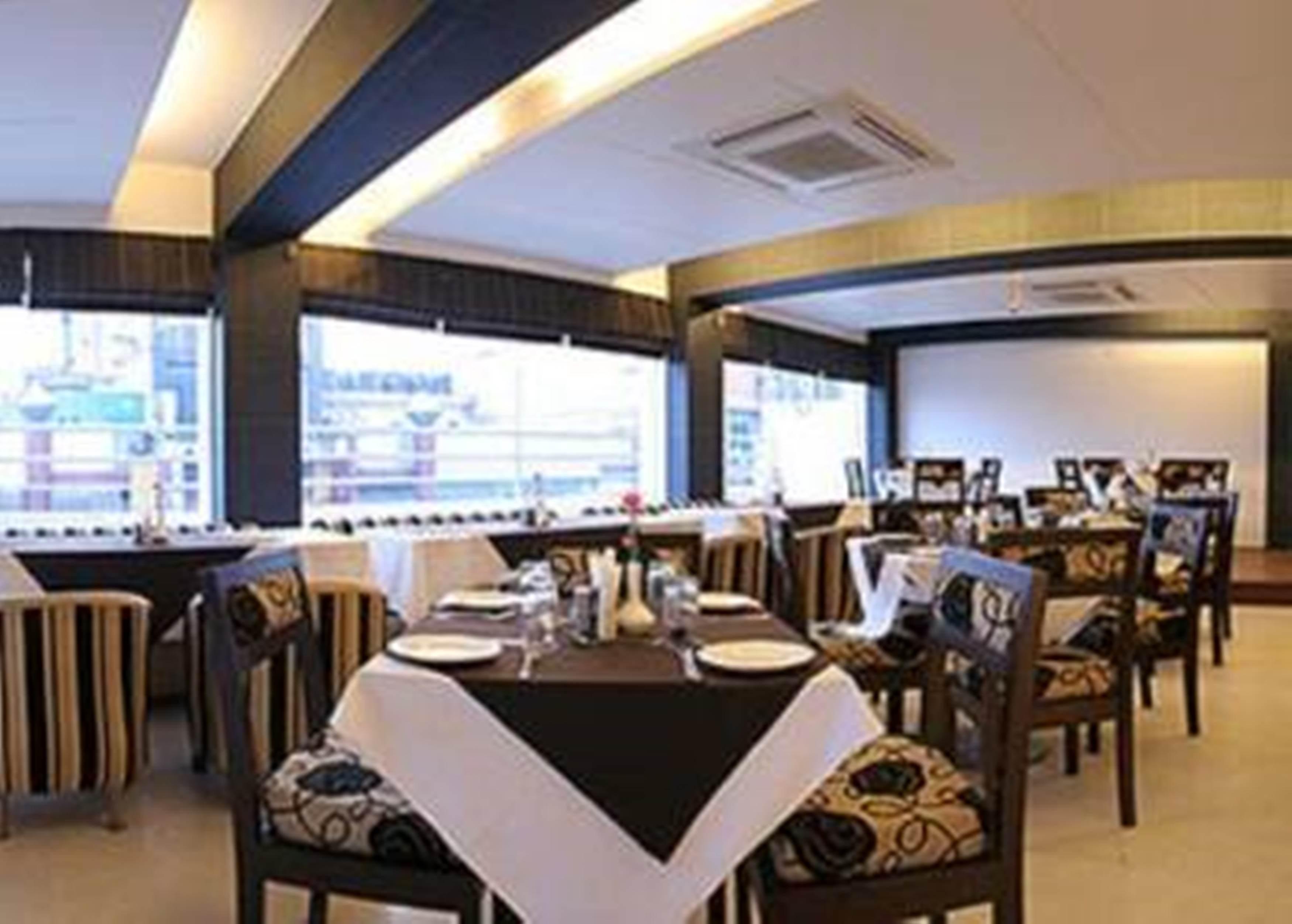 Hotel Bb Palace Дели Экстерьер фото