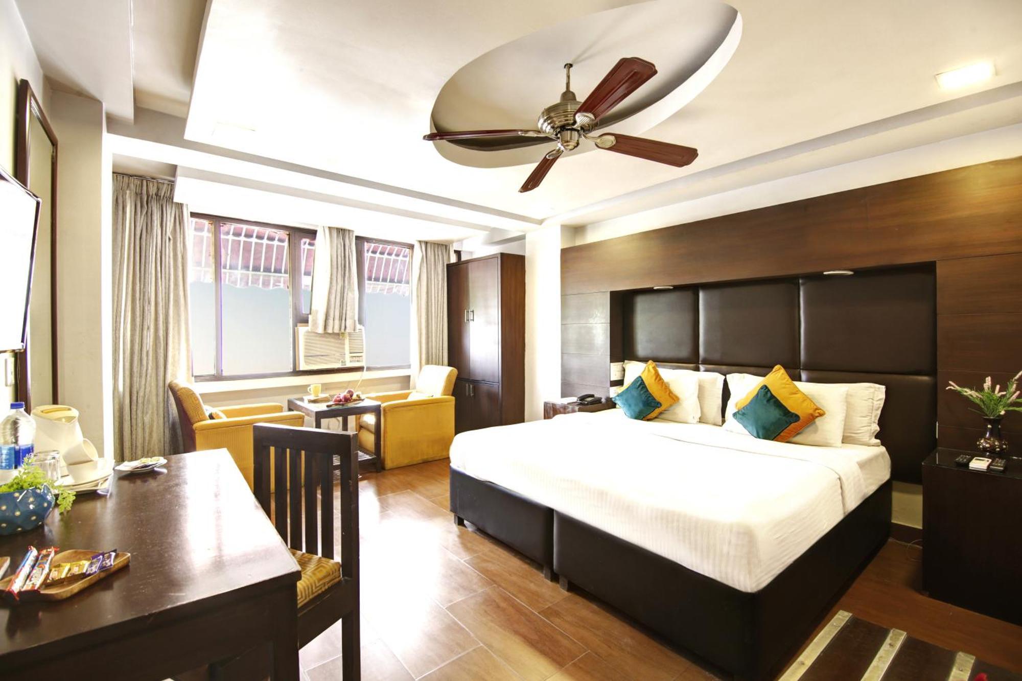 Hotel Bb Palace Дели Экстерьер фото