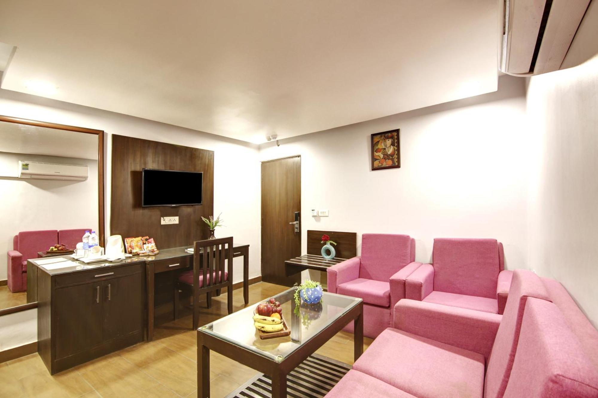 Hotel Bb Palace Дели Экстерьер фото