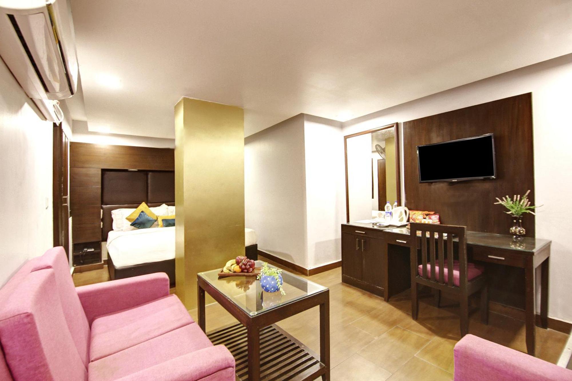 Hotel Bb Palace Дели Экстерьер фото