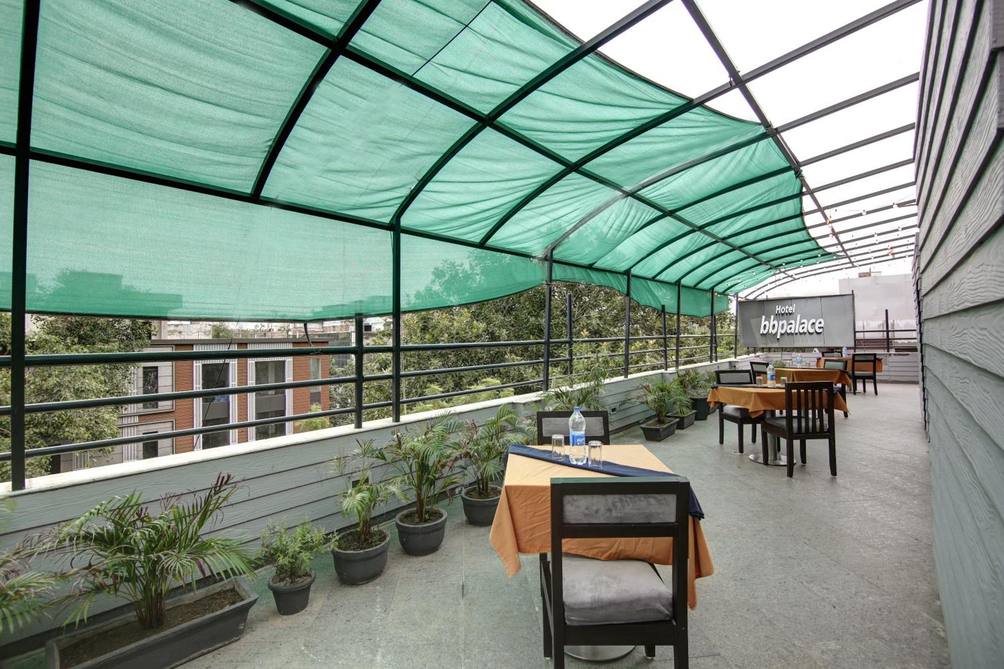 Hotel Bb Palace Дели Экстерьер фото