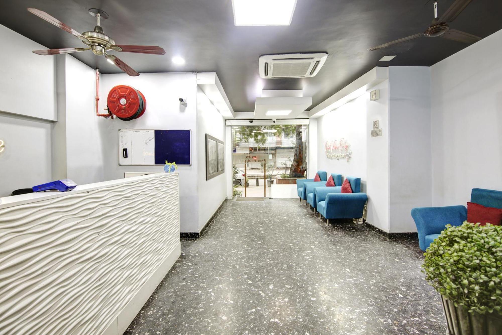 Hotel Bb Palace Дели Экстерьер фото