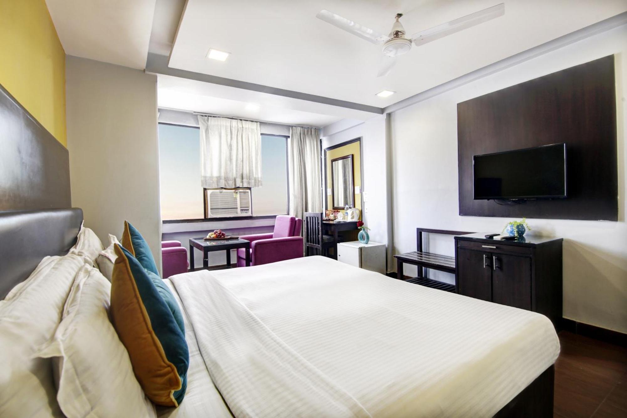 Hotel Bb Palace Дели Экстерьер фото