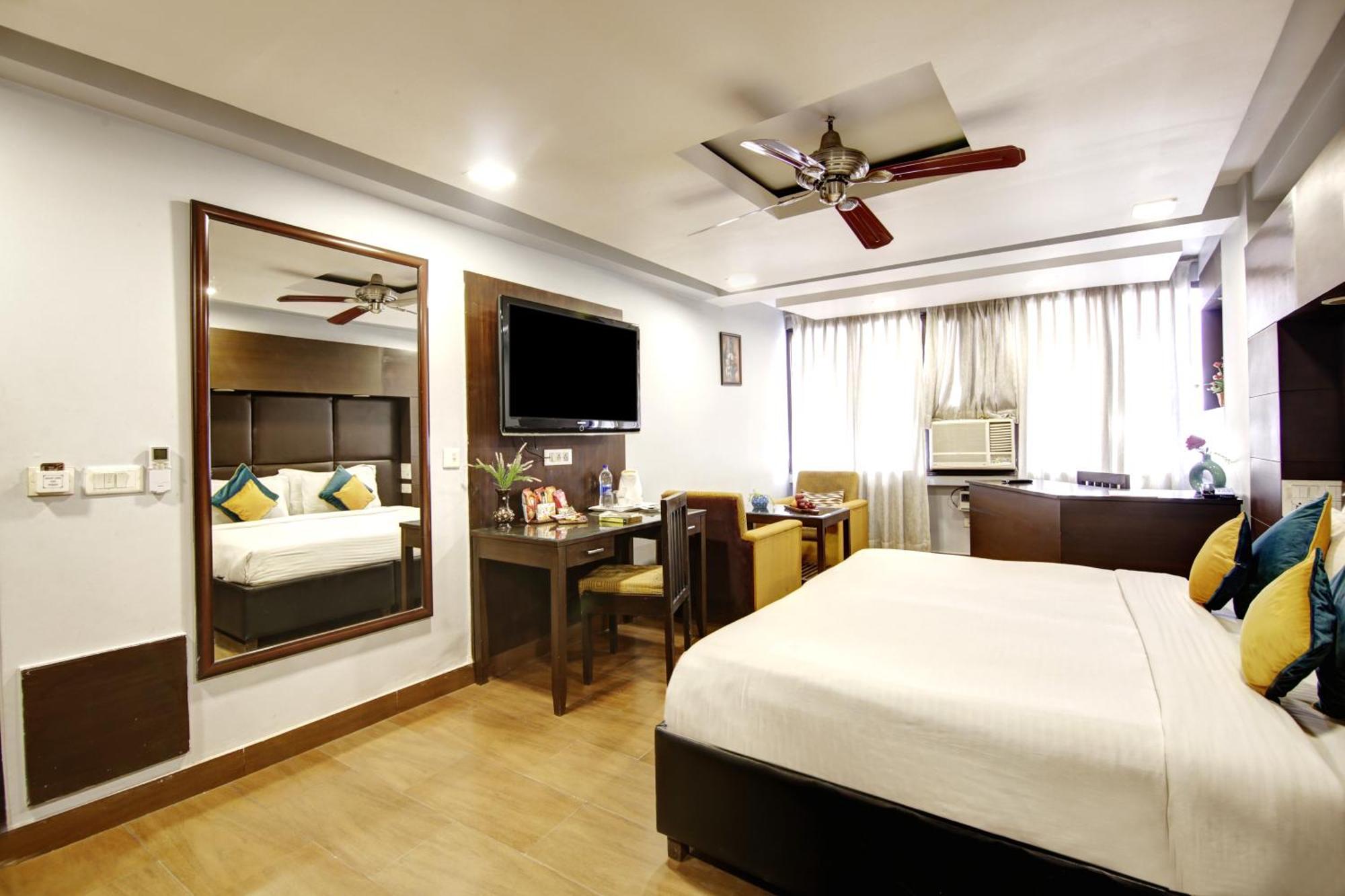 Hotel Bb Palace Дели Экстерьер фото