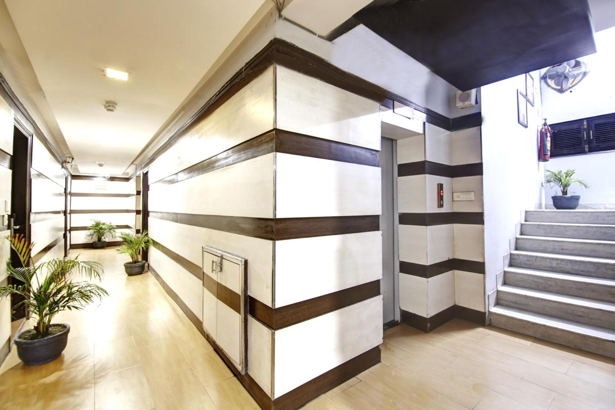 Hotel Bb Palace Дели Экстерьер фото