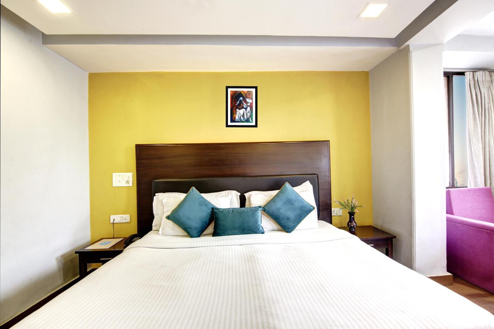 Hotel Bb Palace Дели Экстерьер фото